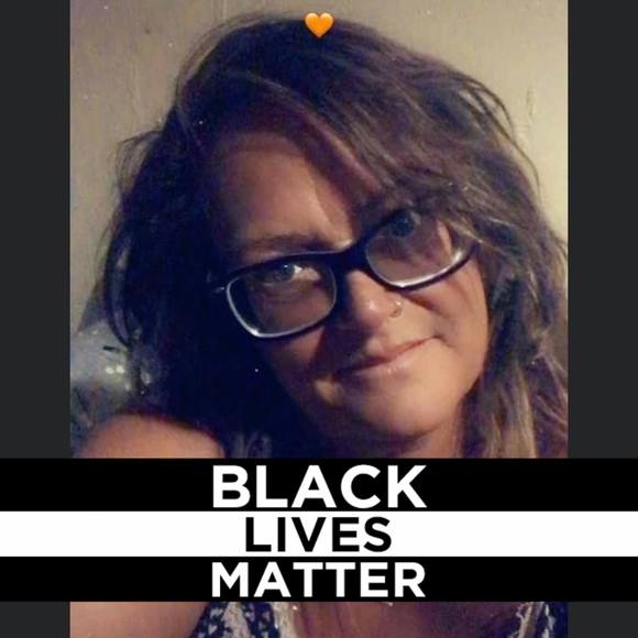 Meet your Posher, Michelle - Picture 1 of 1